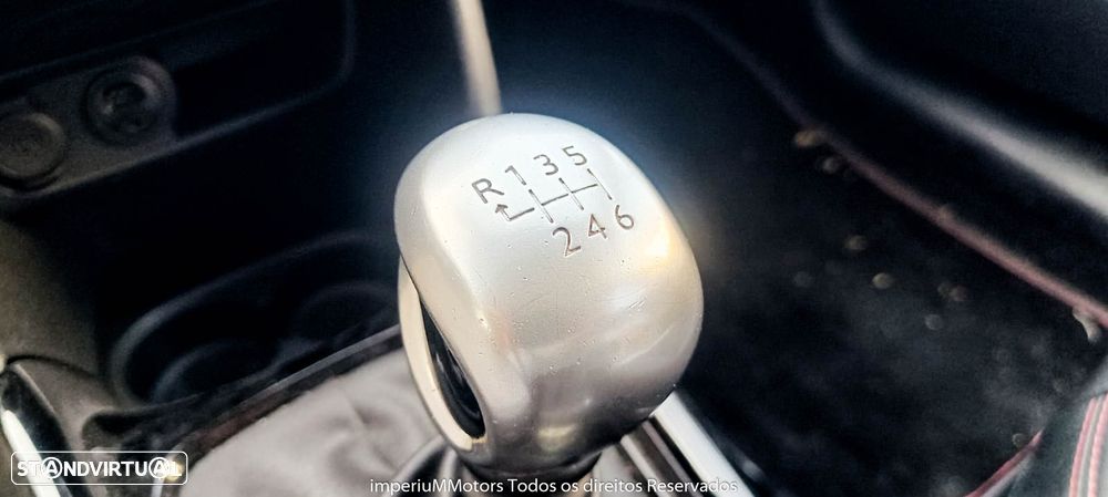 Peugeot 2008 PureTech 130 Stop&Start GT-Line Edition - 18