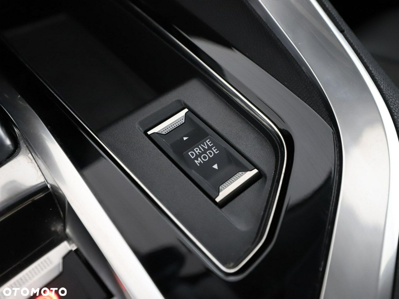 Peugeot 3008 PureTech 130 Stop & Start GPF EAT8 Allure Pack - 31