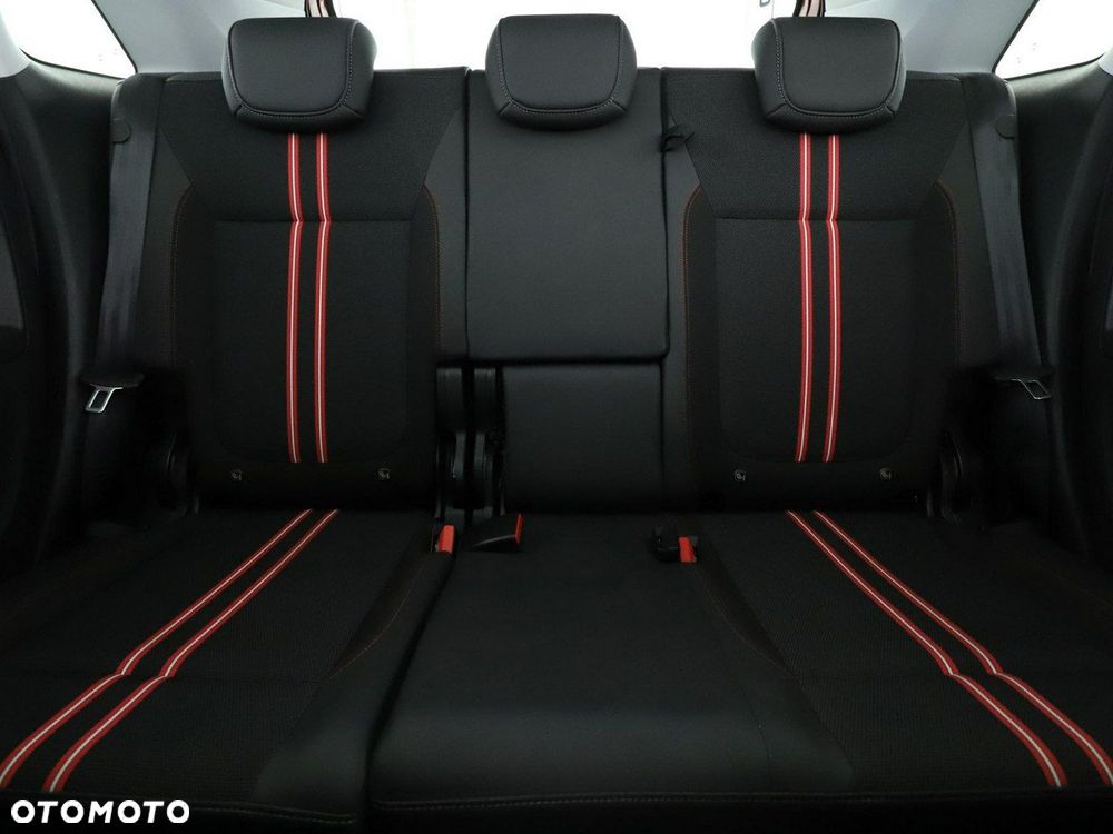 Opel Crossland X - 18