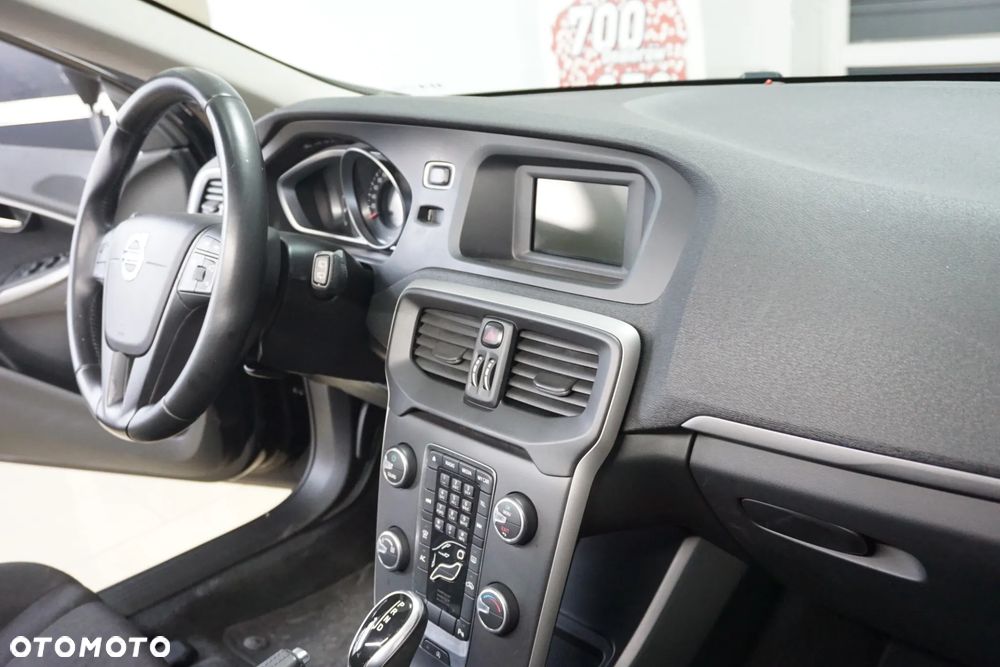 Volvo V40 D2 Kinetic - 24