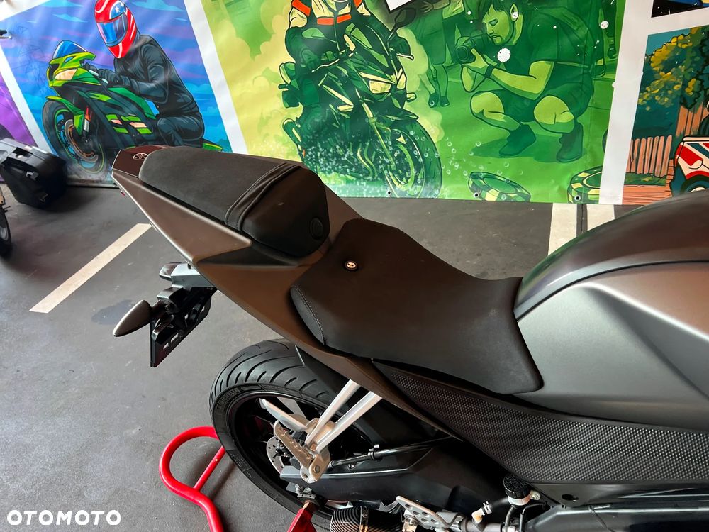 Yamaha YZF - 16