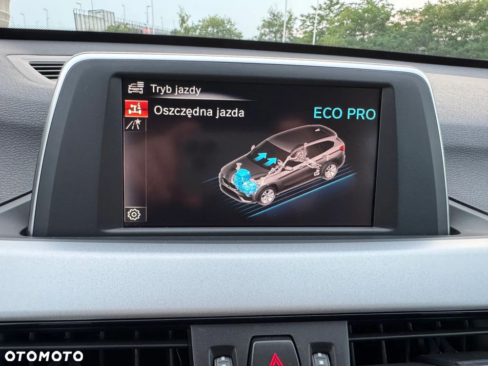BMW X1 xDrive20d - 33