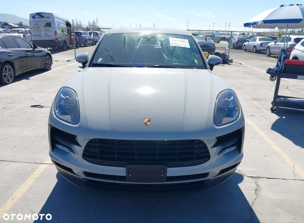 Porsche Macan - 2