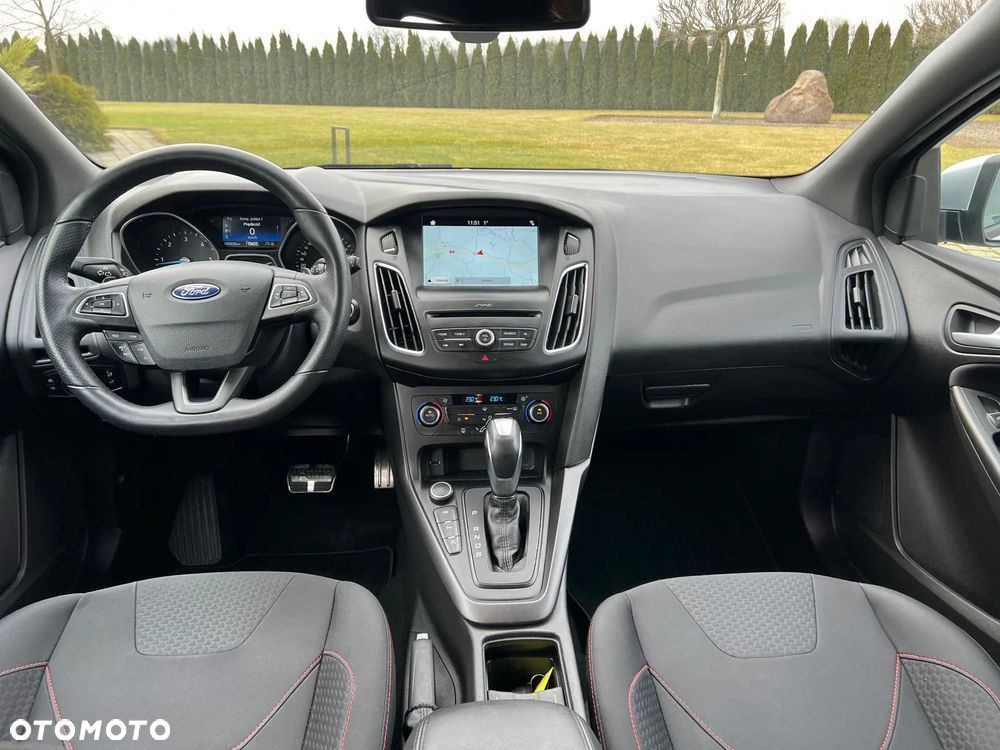 Ford Focus 1.5 EcoBlue Start-Stopp-System ST-LINE - 11