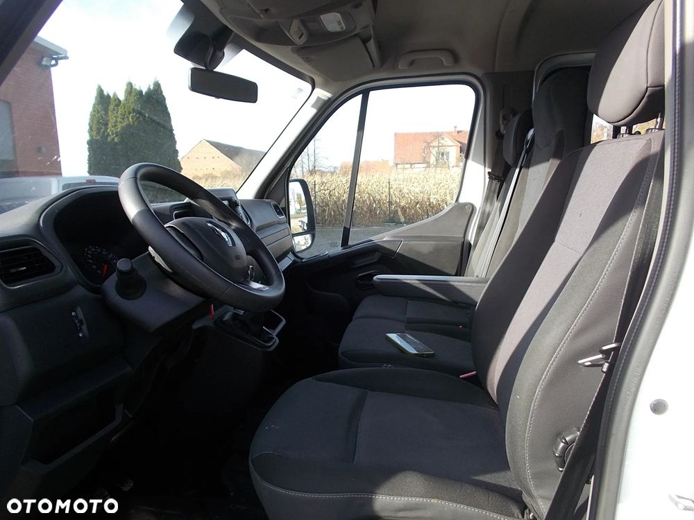 Renault Master - 25