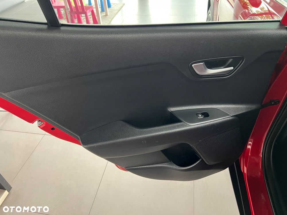 Kia Stonic - 28