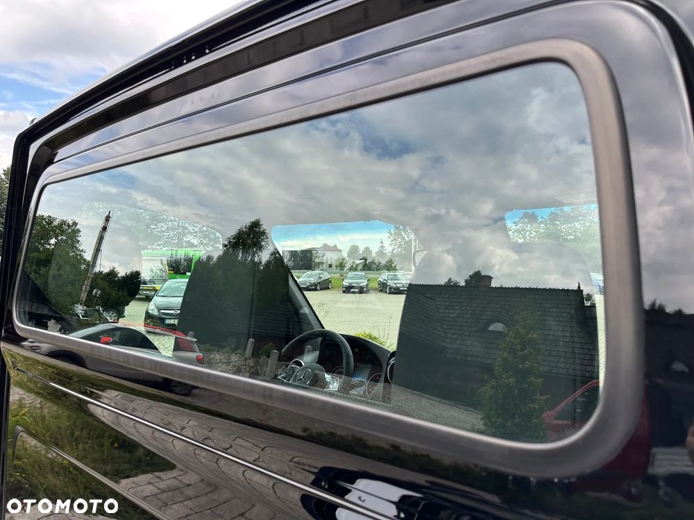 Mercedes-Benz Sprinter - 25