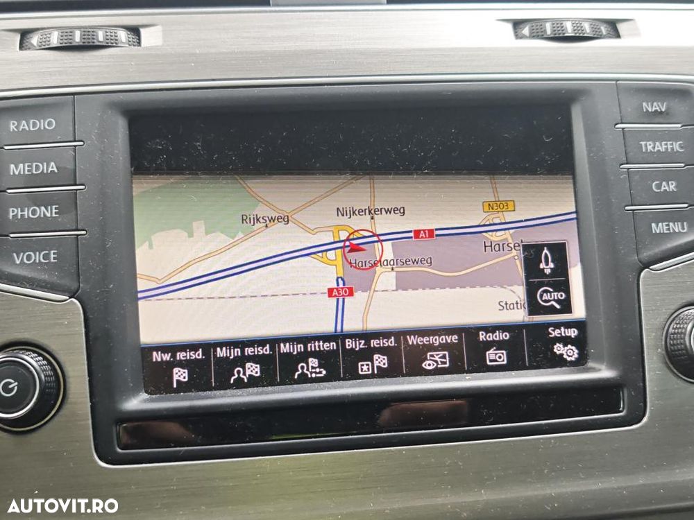 Volkswagen Golf 1.0 TSI DSG Comfortline - 5