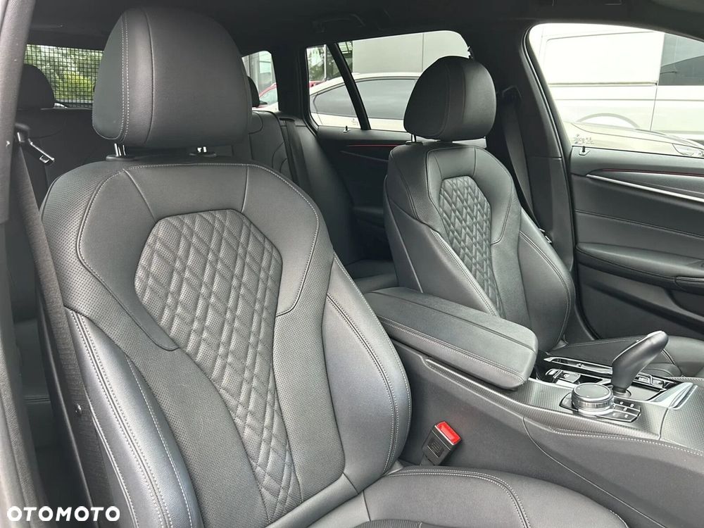 BMW Seria 5 520d xDrive mHEV M Sport sport - 19