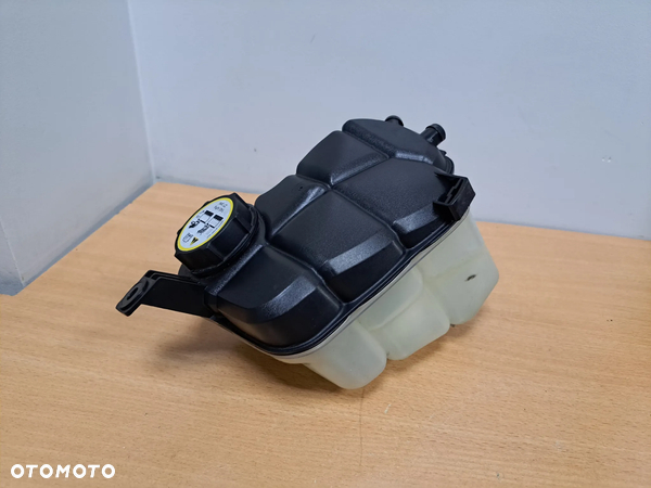 VOLVO S60 V60 V70 S80 XC70 XC60 zbiornik zbiorniczek wyrownawczy 31200321