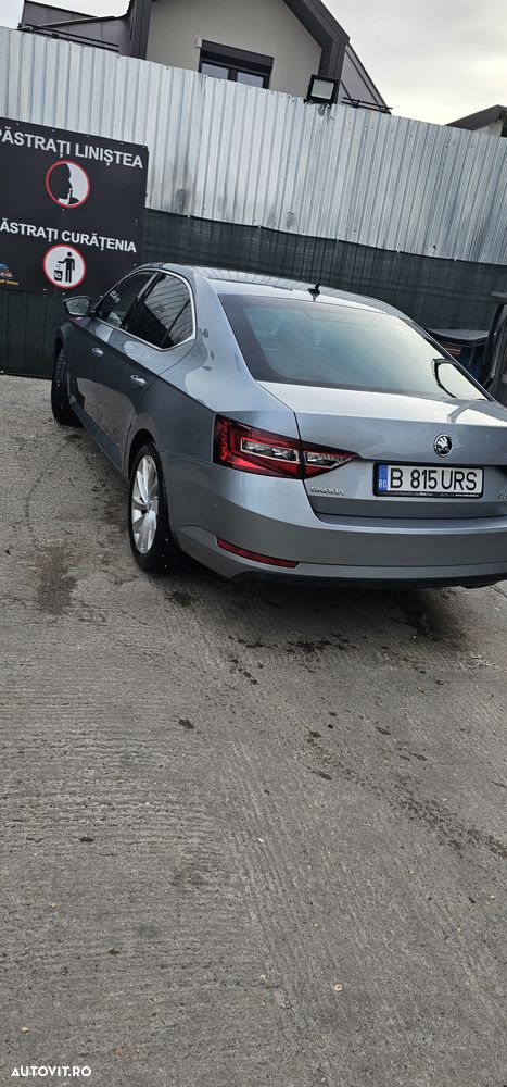 Skoda Superb 2.0 TDI DSG Style - 13