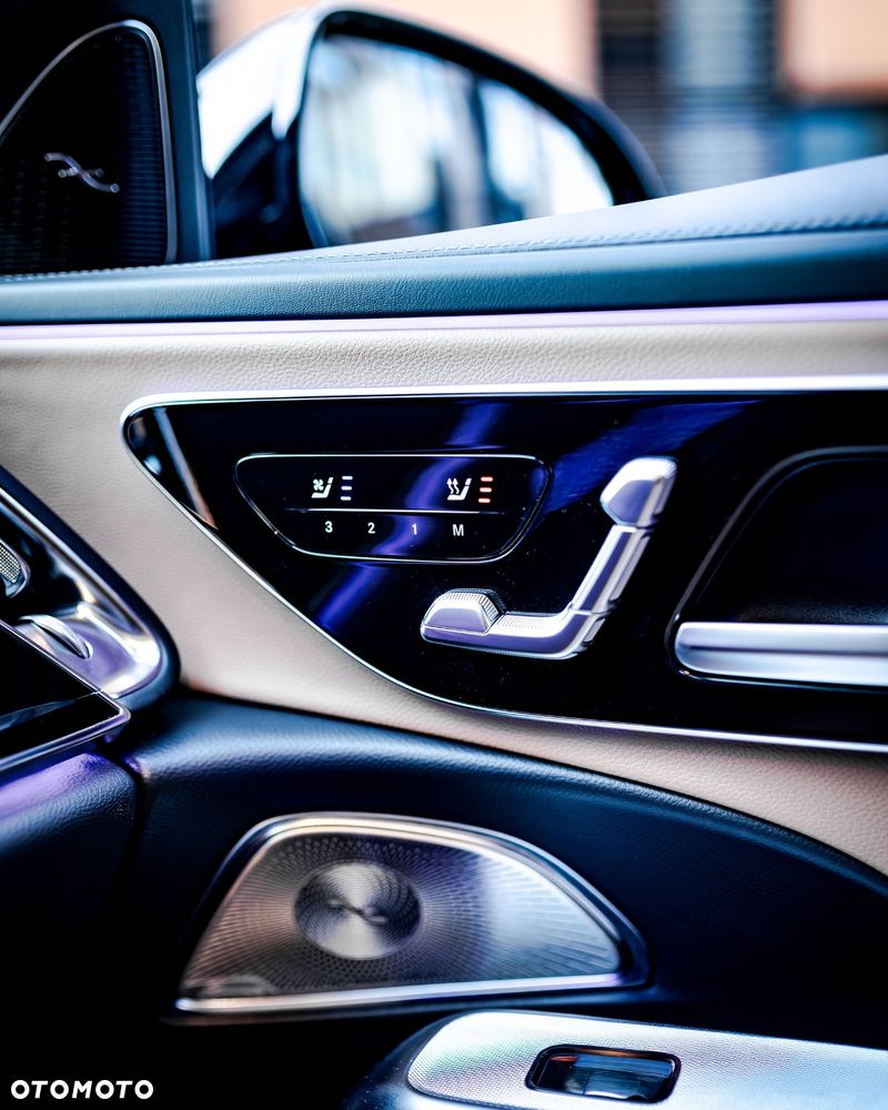 Mercedes-Benz Klasa E 220 d 4-Matic - 26