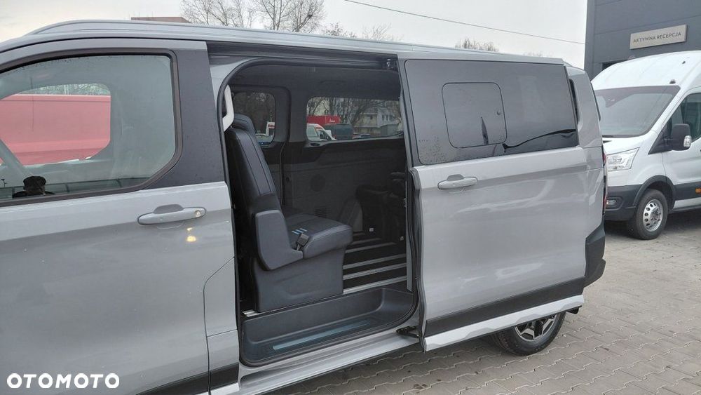 Ford Tourneo Custom - 6