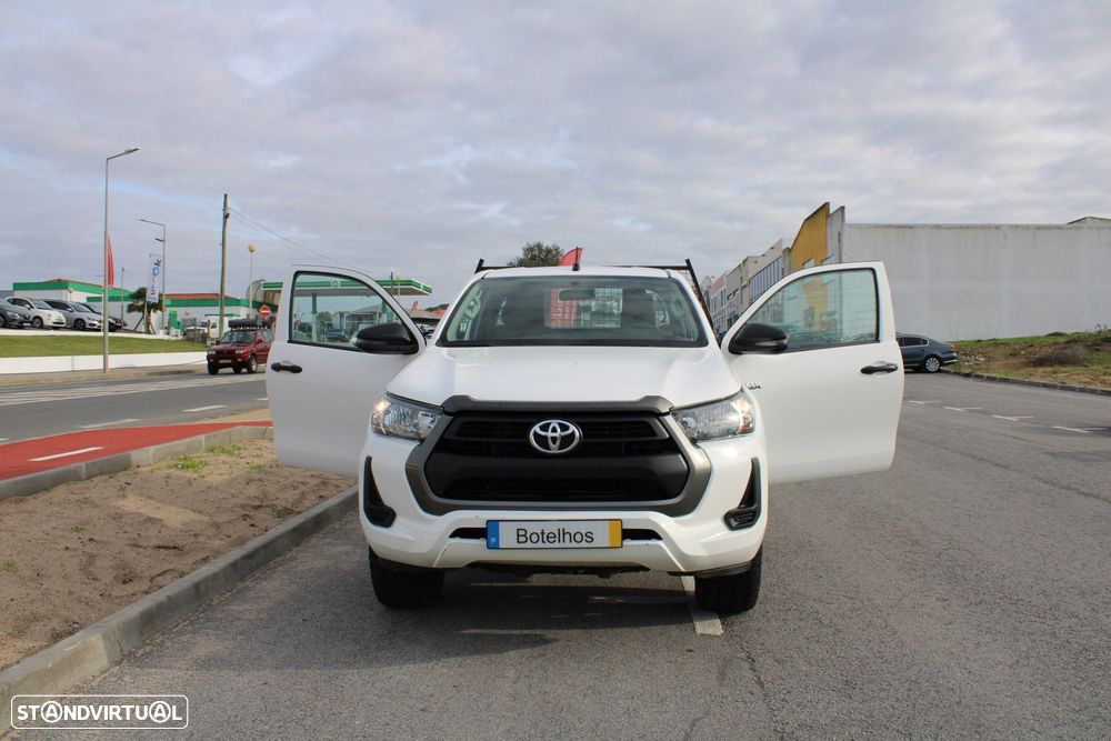 Toyota Hilux 2.4 D-4D 4WD CD CM - 10