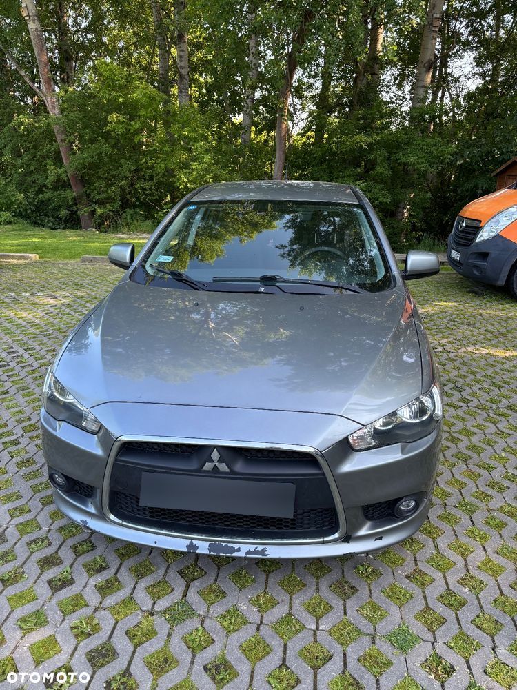 Mitsubishi Lancer 1.6 Inform - 1
