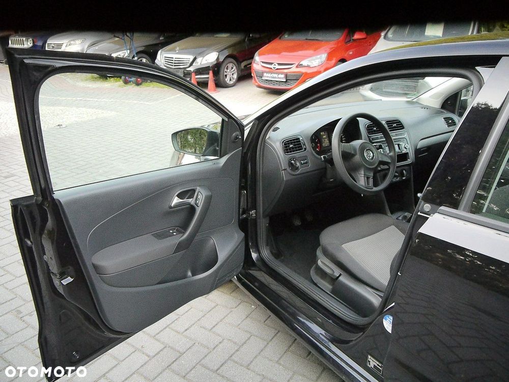 Volkswagen Polo 1.2 MATCH - 26