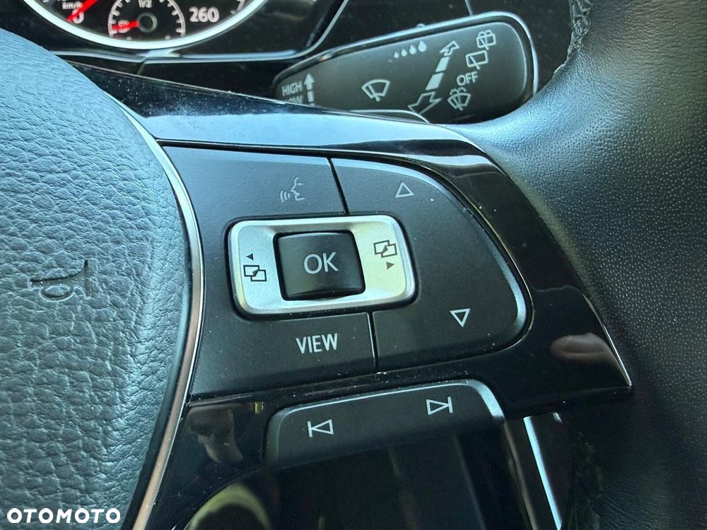 Volkswagen Touran 1.5 TSI EVO Highline DSG - 10