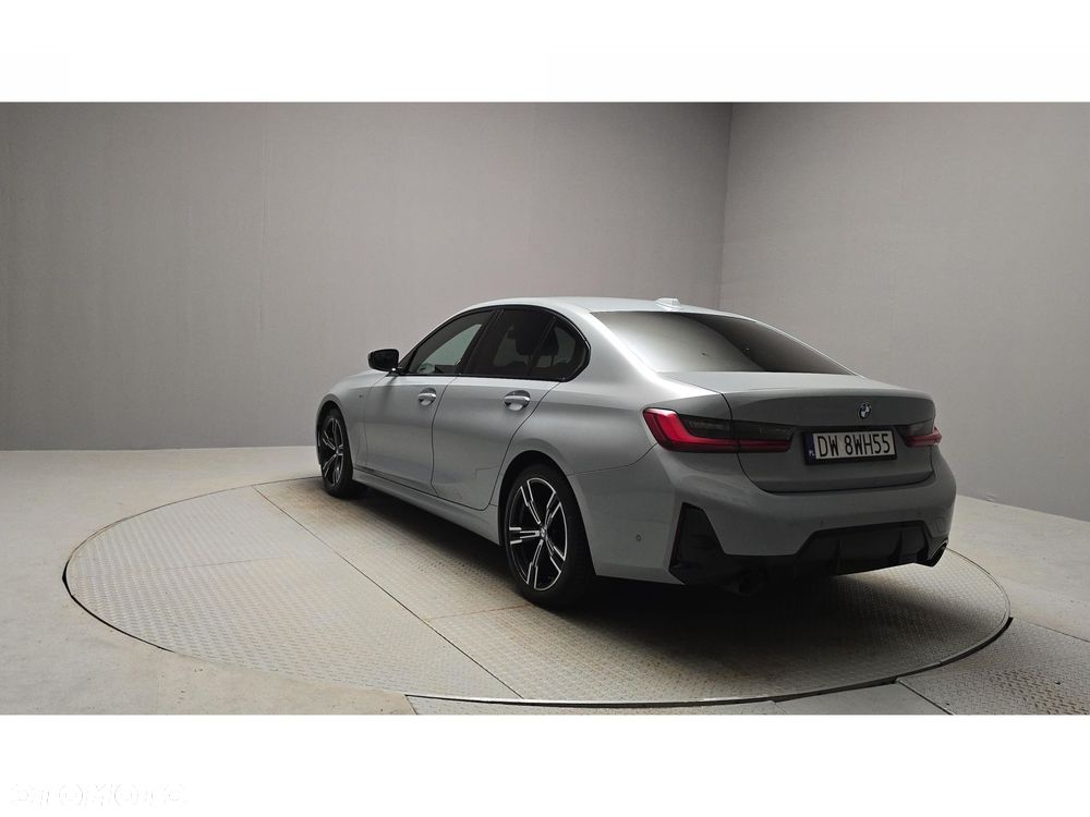 BMW Seria 3 320d xDrive mHEV M Sport - 4