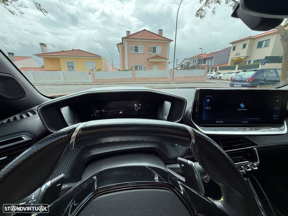 Peugeot 2008 PureTech 155 EAT8 GT Pack - 11