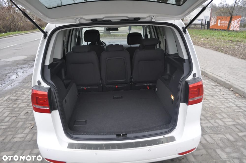 Volkswagen Touran 2.0 TDI BMT Special Edition DSG - 11