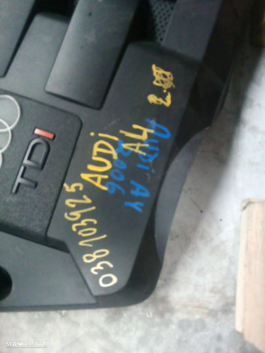 Tampa de motor Audi A4 Ref: 038103925 - 2
