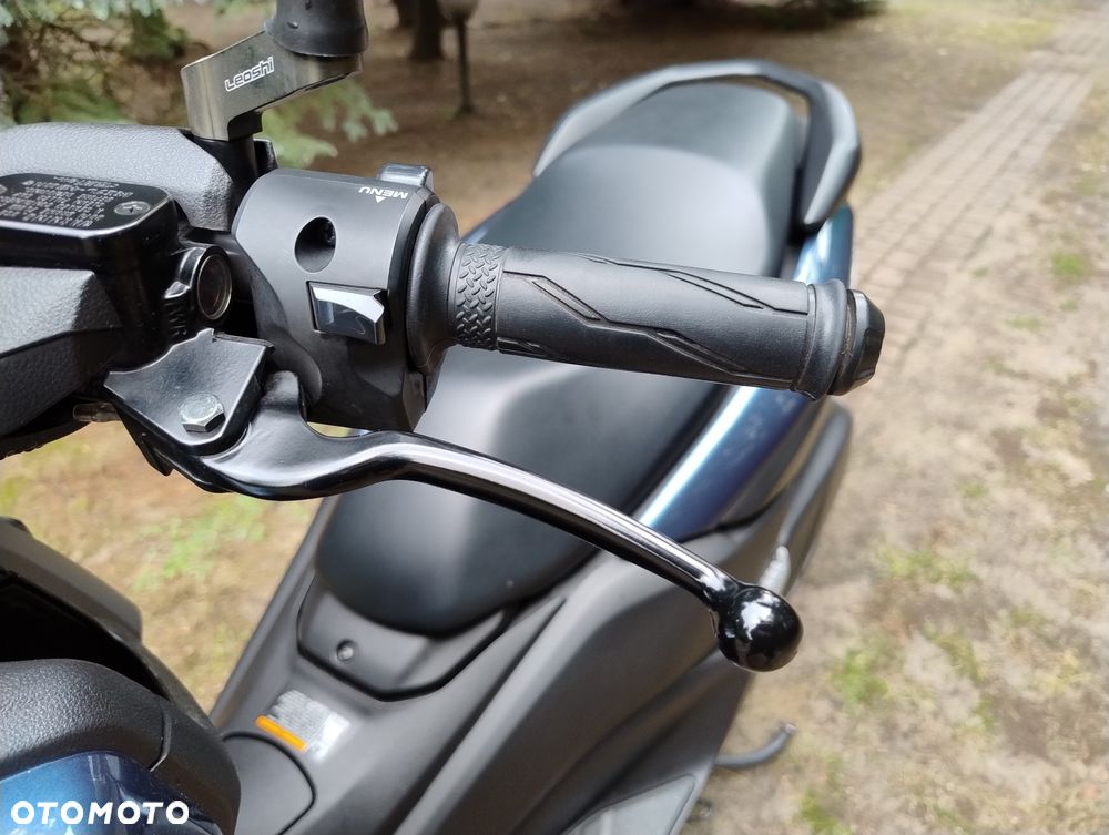 Yamaha NMAX - 24