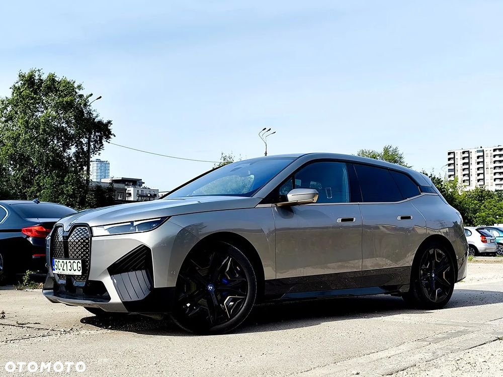 BMW iX xDrive40 76.6kWh Signature - 3