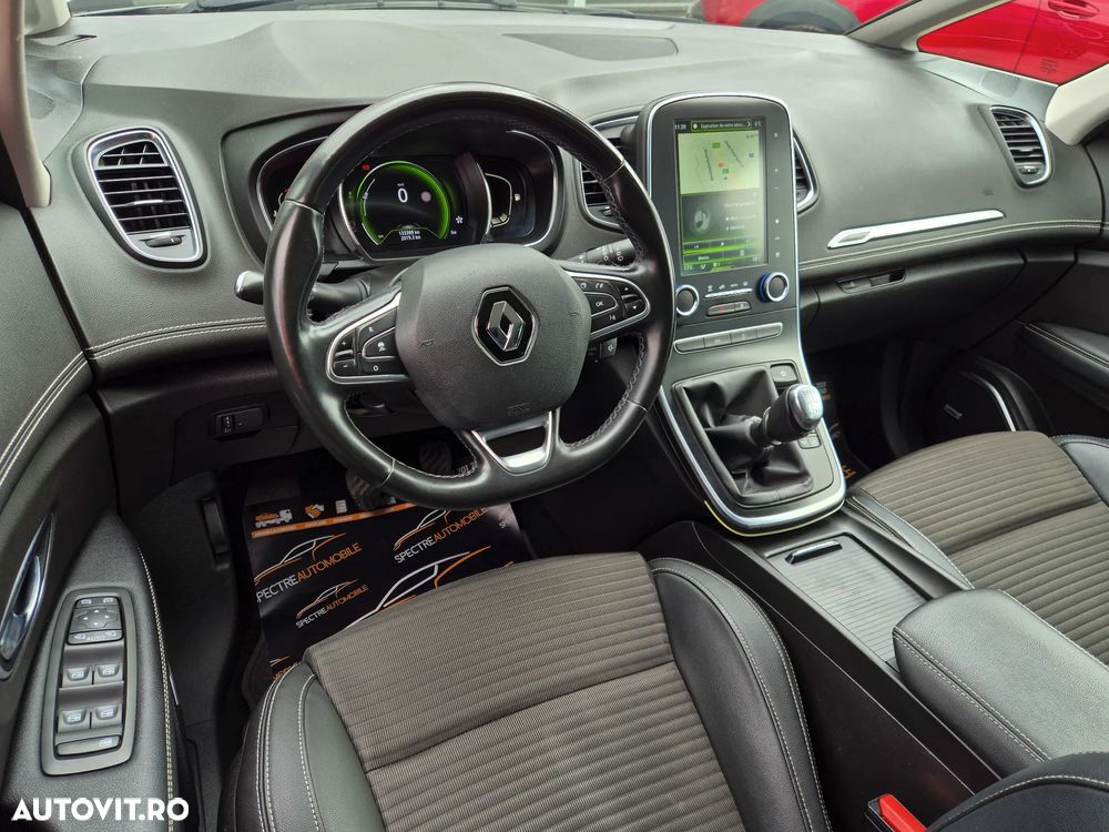 Renault Scenic TCe 140 GPF EDC BLACK EDITION - 9