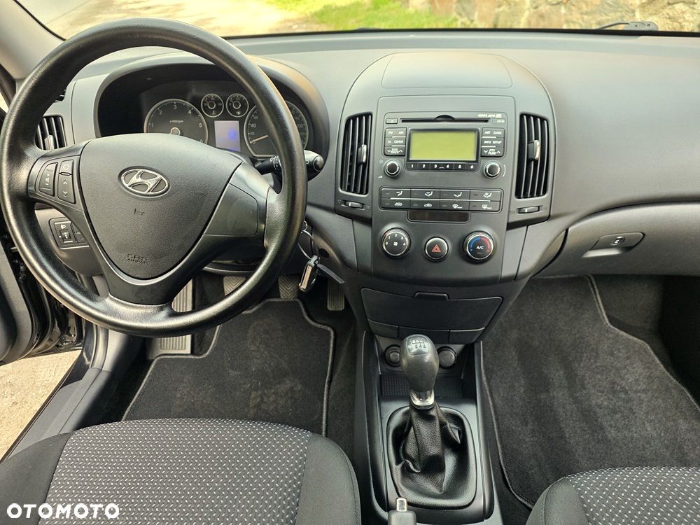Hyundai i30 1.6 CRDi Base + EU5 - 14