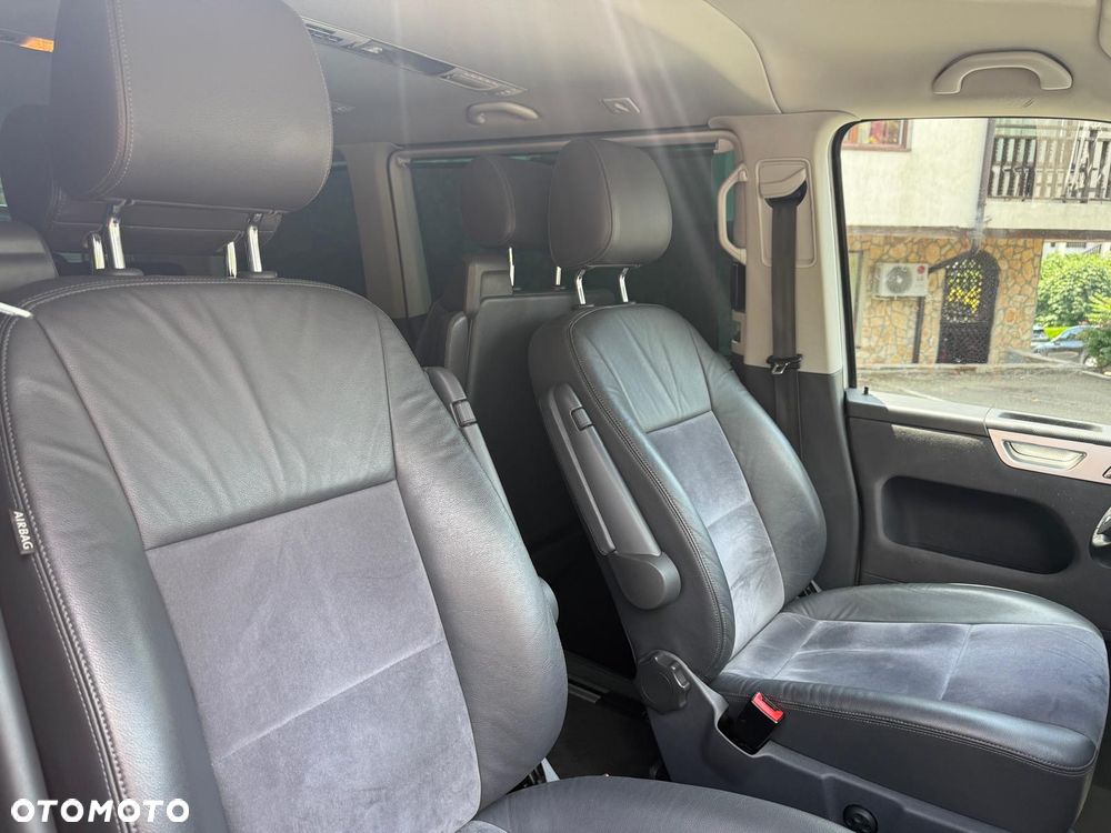 Volkswagen Multivan - 10