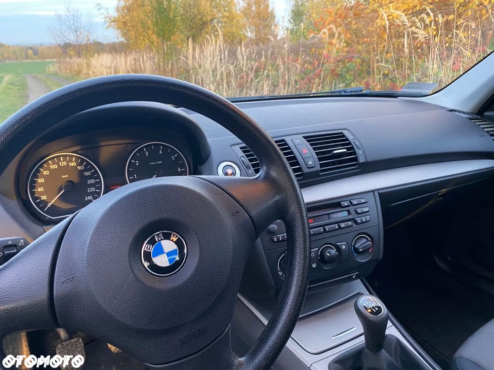 BMW Seria 1 116i - 8