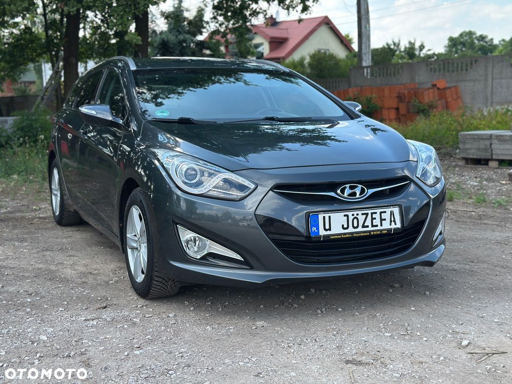 Hyundai i40 Kombi blue 1.6 Family - 4