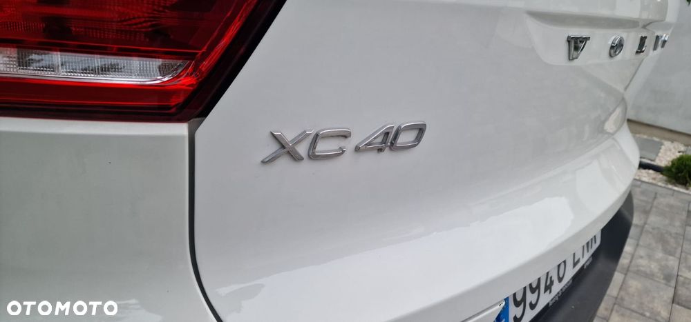 Volvo XC 40 B4 B DKG Ultimate Dark - 36