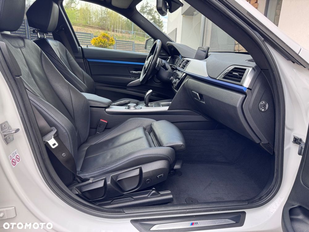 BMW 3GT 330i xDrive M Sport - 9