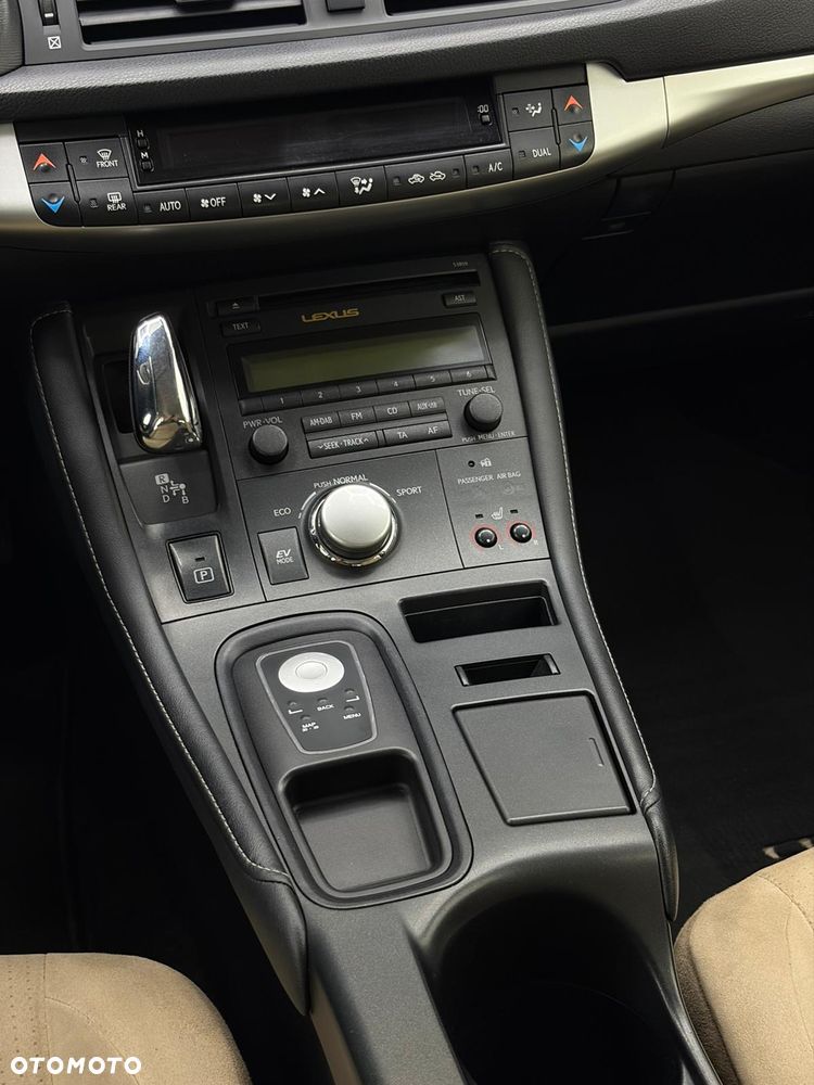 Lexus CT 200h Elegance - 11