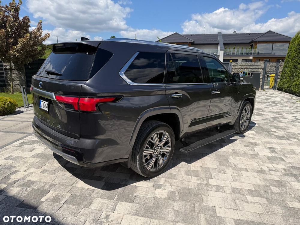 Toyota Sequoia - 20
