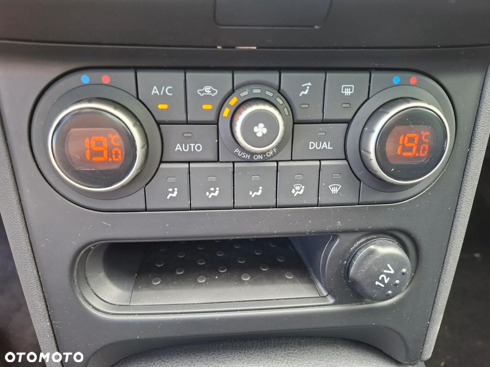 Nissan Qashqai 2.0 4x4 Tekna Premium - 29