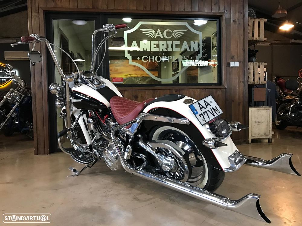 Harley-Davidson Softail Deluxe Chicano Vicla - 2