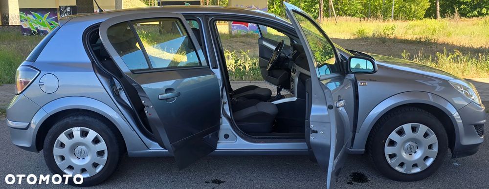 Opel Astra 1.4 150 Jahre - 15