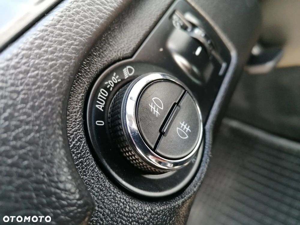 Opel Insignia 1.8 Cosmo - 28