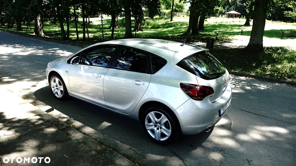 Opel Astra 1.4 Turbo Cosmo - 29