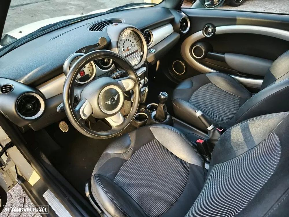 MINI 3 Portas Cooper D - 15