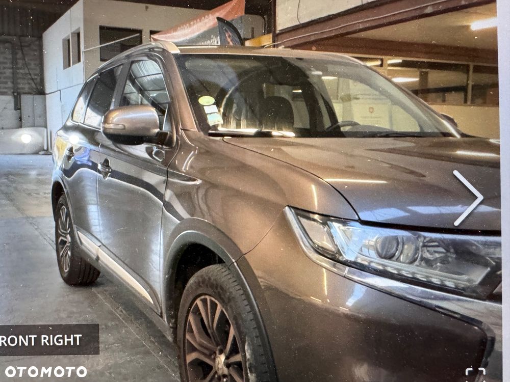Mitsubishi Outlander 2.2 DID Instyle Navi - 3