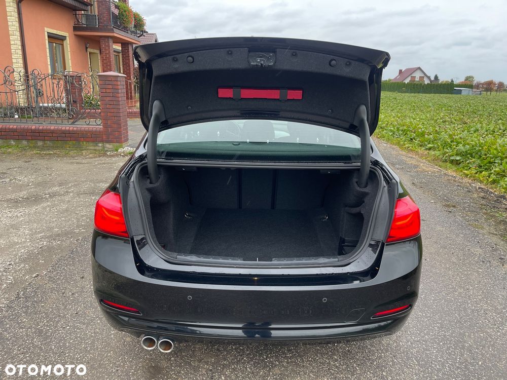 BMW Seria 3 320d Advantage sport - 22