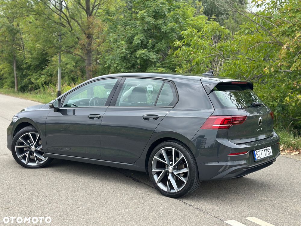 Volkswagen Golf 1.5 eTSI mHEV Special Edition DSG - 6