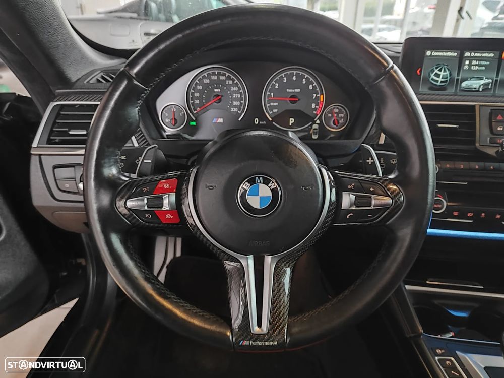 BMW M4 Auto - 32