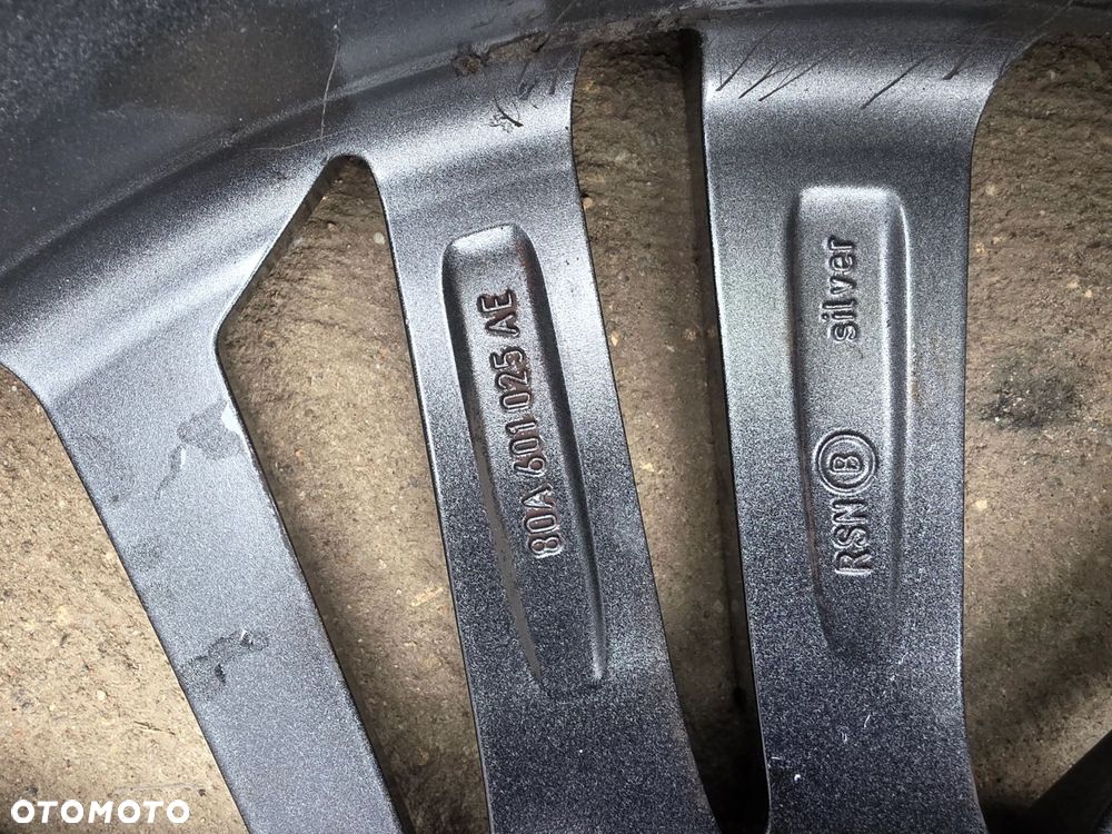 FELGA ALUMINIOWA AUDI Q5 80A FY VW SEAT 8.0J R20 ET39 80A601025AE / F S1/26 - 8