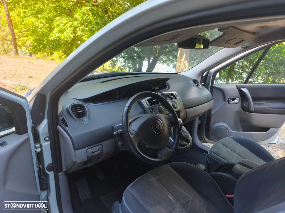 Renault Scénic 1.5 dCi Confort Dynamique - 9