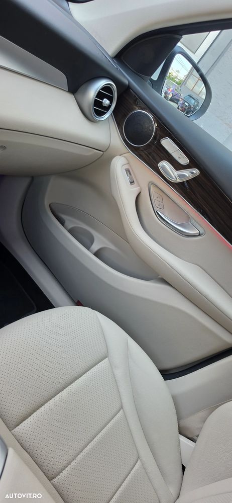 Mercedes-Benz GLC 300 4MATIC 9G-TRONIC AMG Line Plus - 10