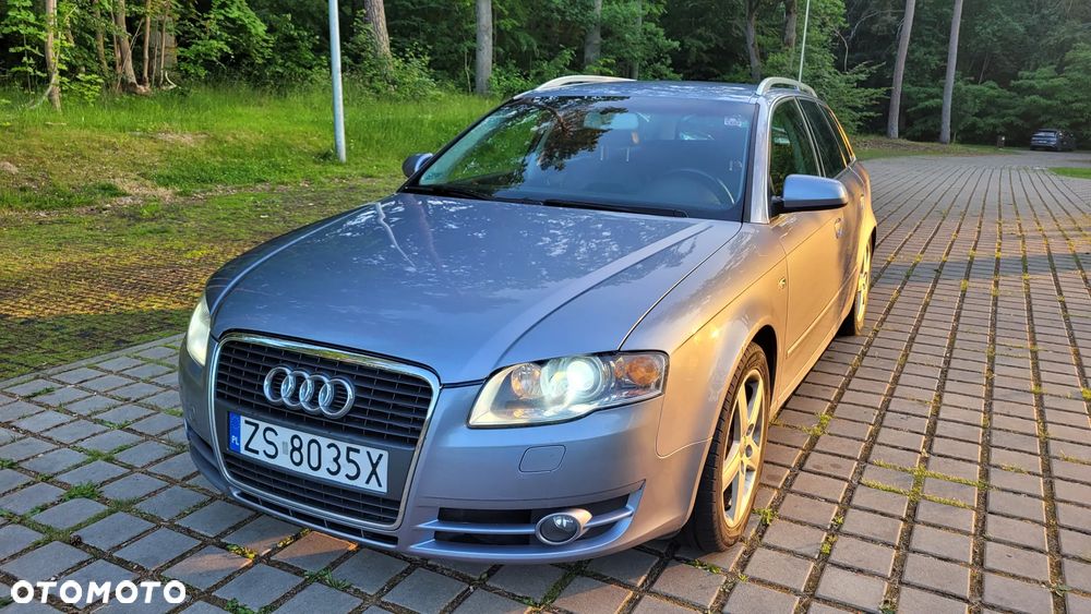 Audi A4 Avant 2.0T FSI - 1